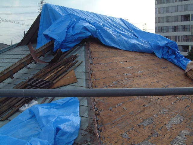 屋根カバー工法施工前